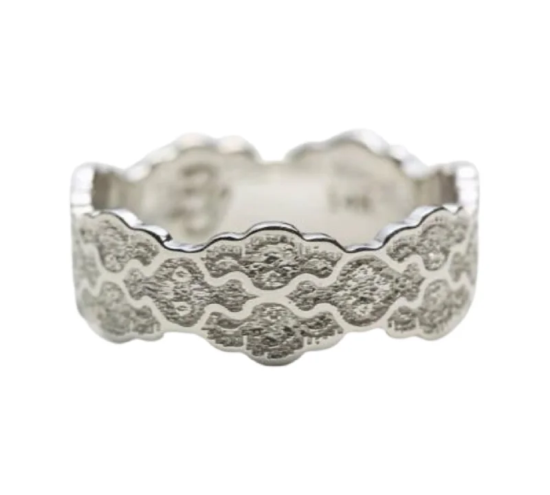 Raven Lace Wedding Ring