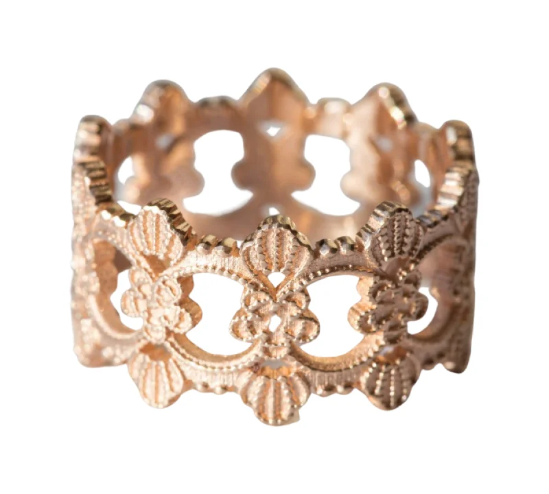 Aster Lace Flower Wedding Ring