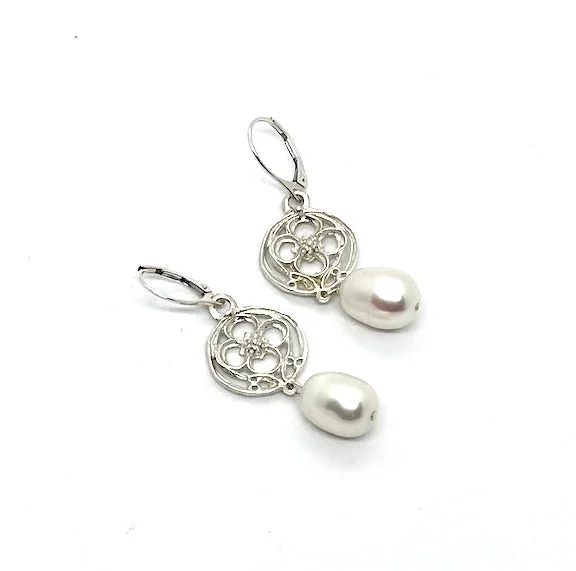 Arden Charm Earring