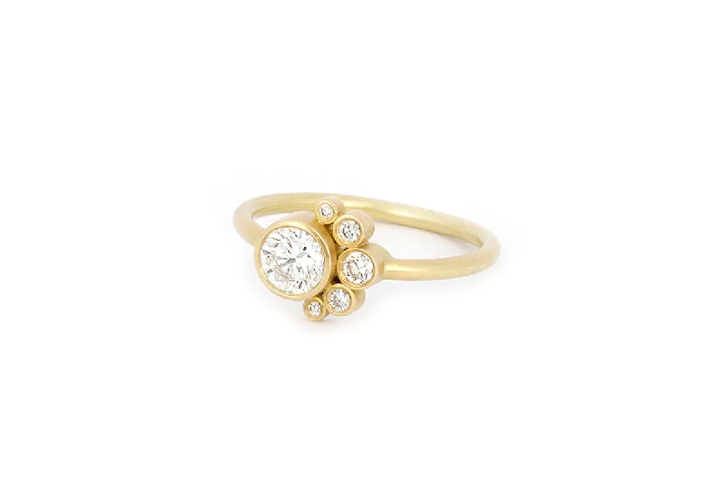 Belle de Jour 18K Gold Ring w. Diamond