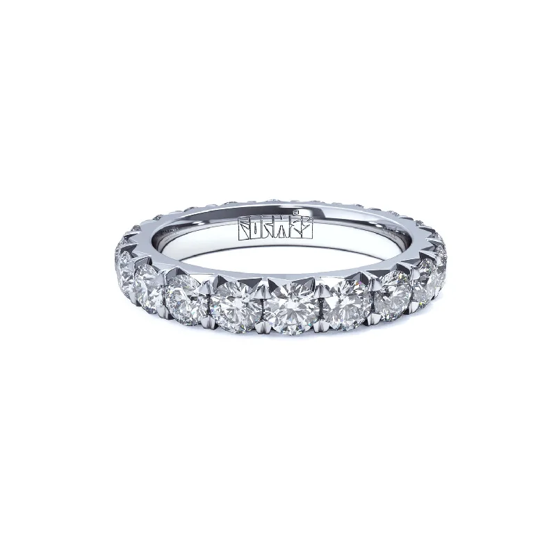 Luxury Grace Eternity 14K Whitegold Ring w. Lab-Grown Diamonds