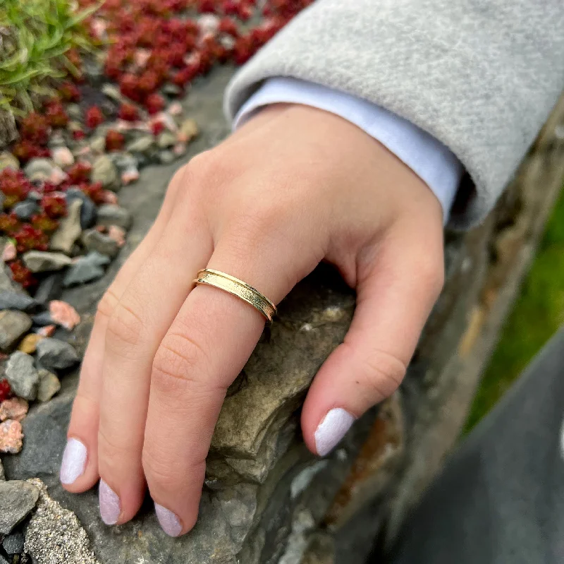 Halo Ring in 9ct Yellow Gold