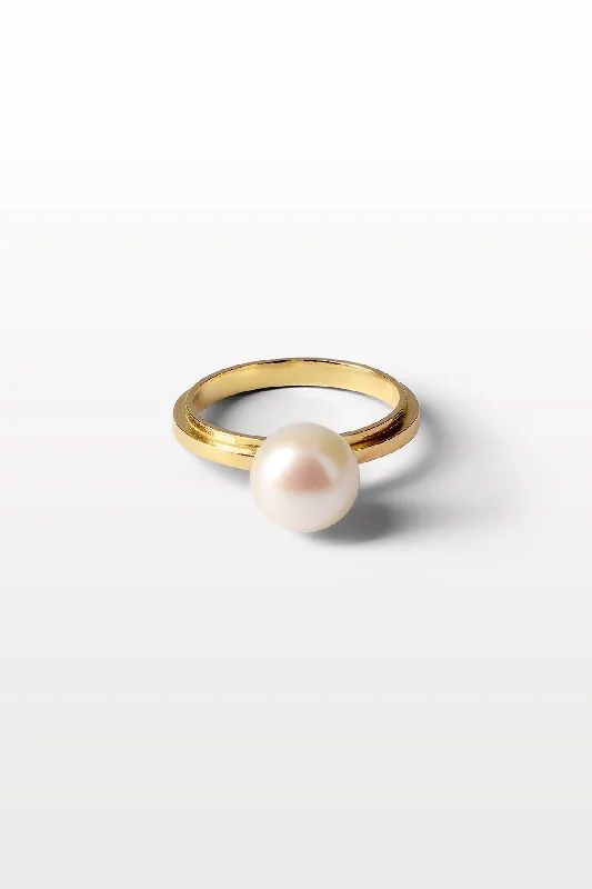 Lustre 01 18K Gold Ring w. Pearl