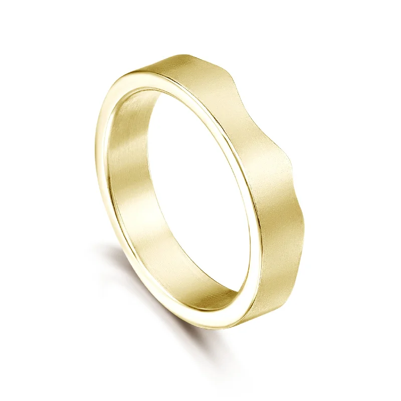 River Ripples Wedding Ring in 18ct Yellow Gold