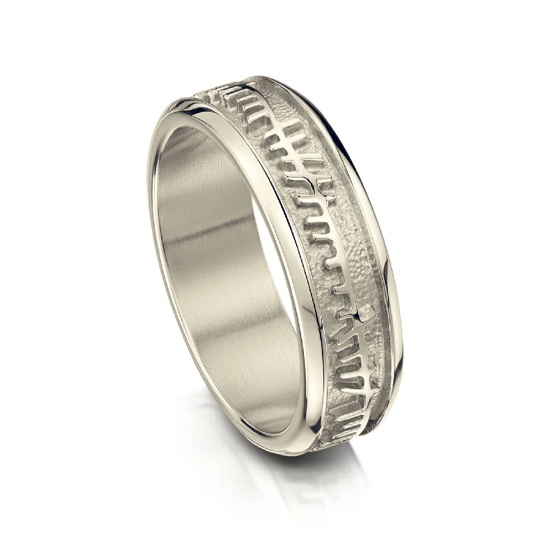 Skyran Ring in 18ct White Gold