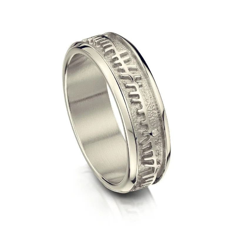 Skyran Ring in 9ct White Gold