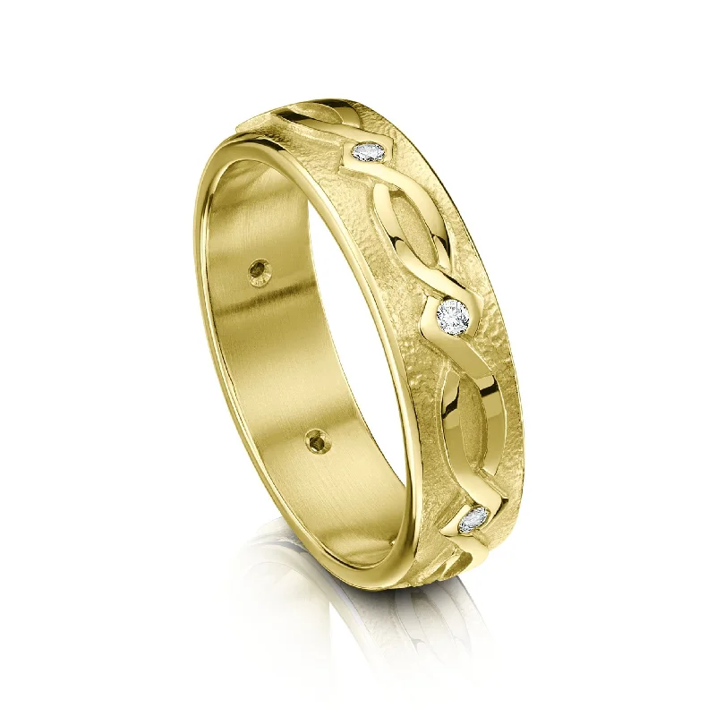 Sweetheart Diamond Ring in 18ct Yellow Gold