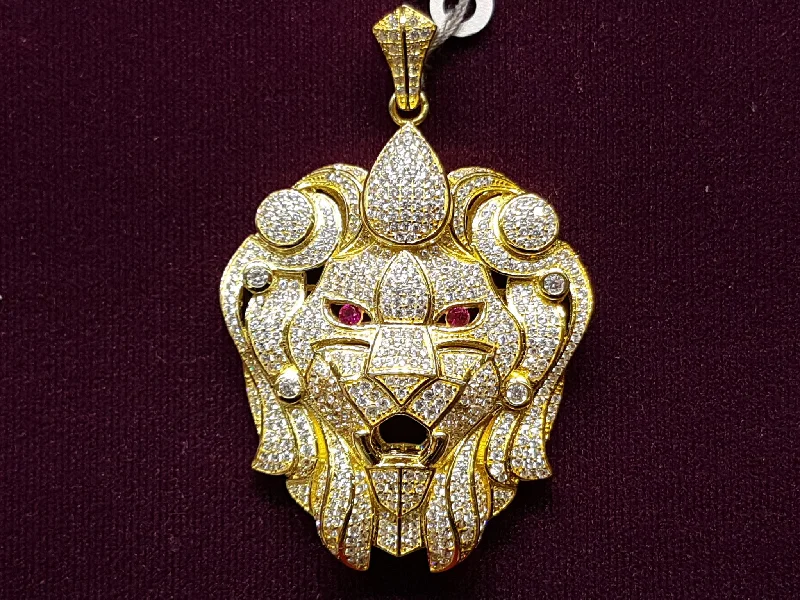 Iced-Out Lion Head Pendant Silver