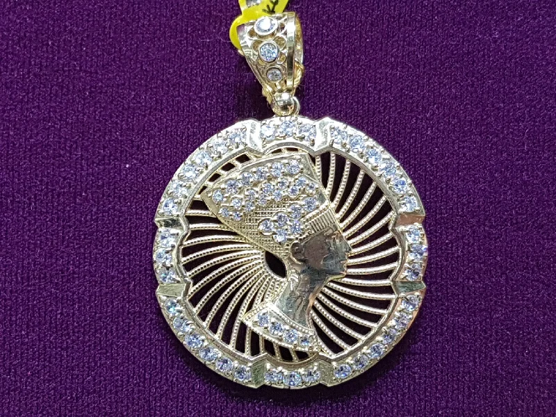 Iced-Out Nefertiti Medallion Pendant 10K