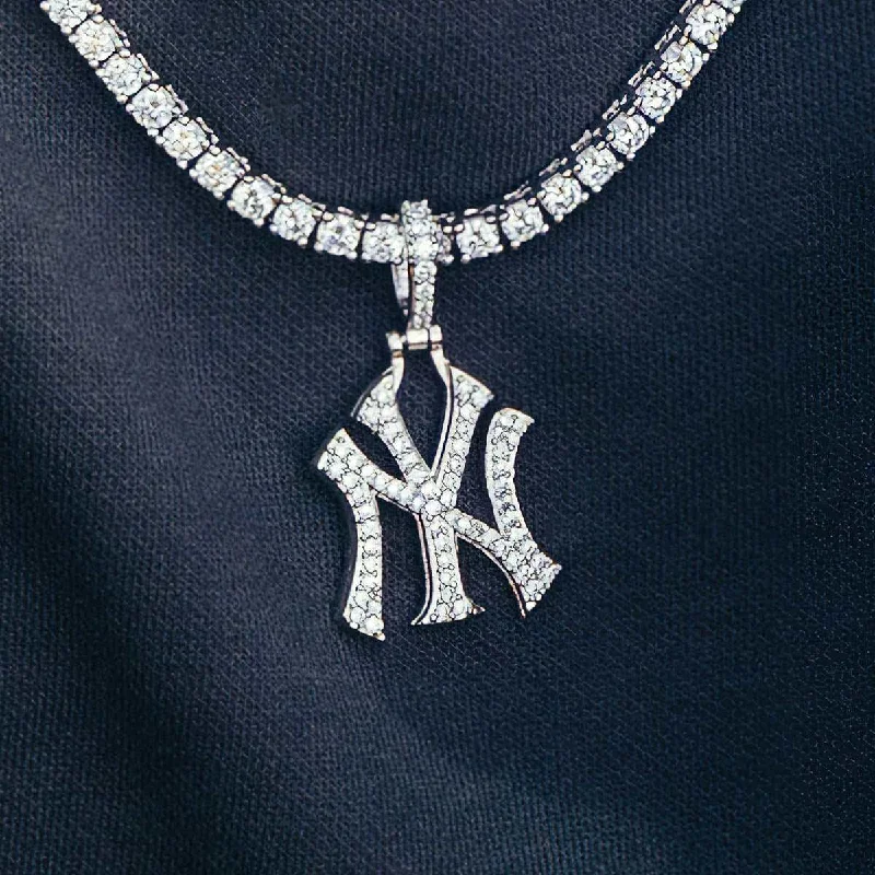 New York Yankees Official MLB Micro Logo Pendant in White Gold