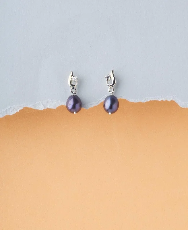 Delicate Stone Studded Pearl Earring