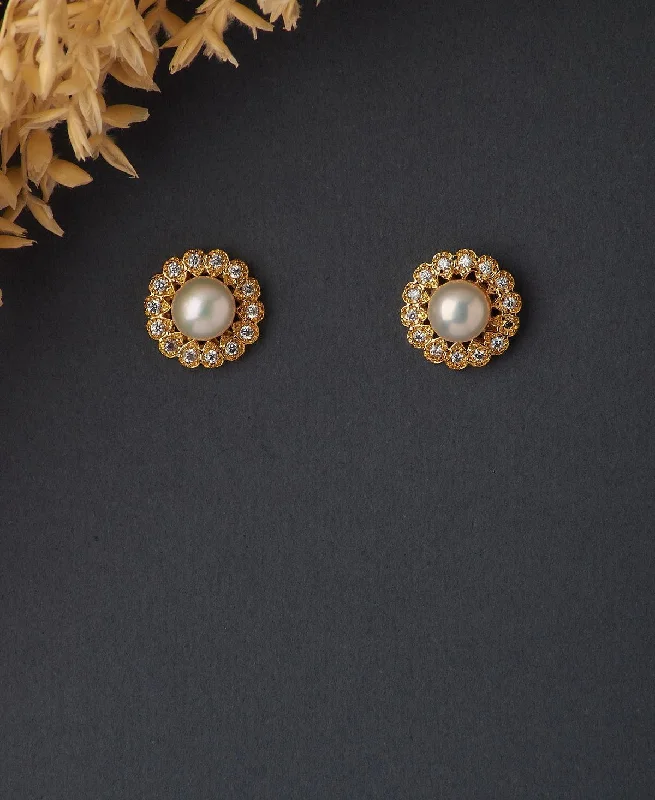 Floral Pearl Stud Earring