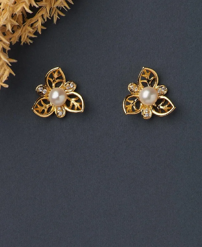 Floral Pearl Stud Earring