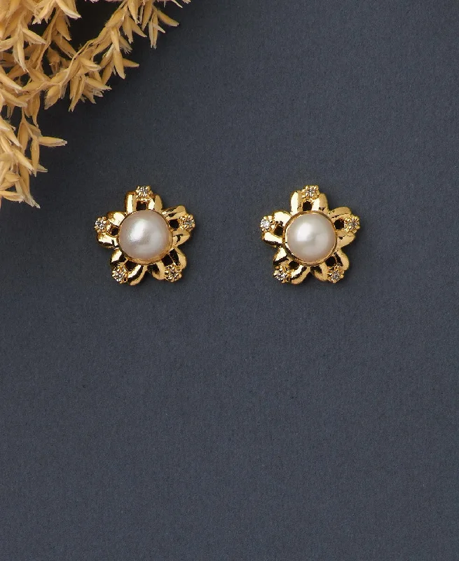 Floral Pearl Stud Earring