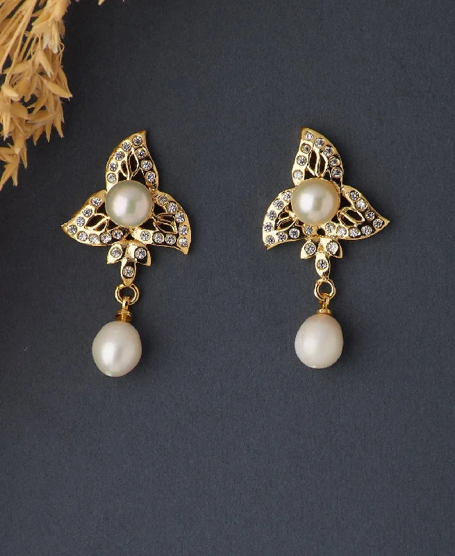 Floral White Pearl Hanging Earring