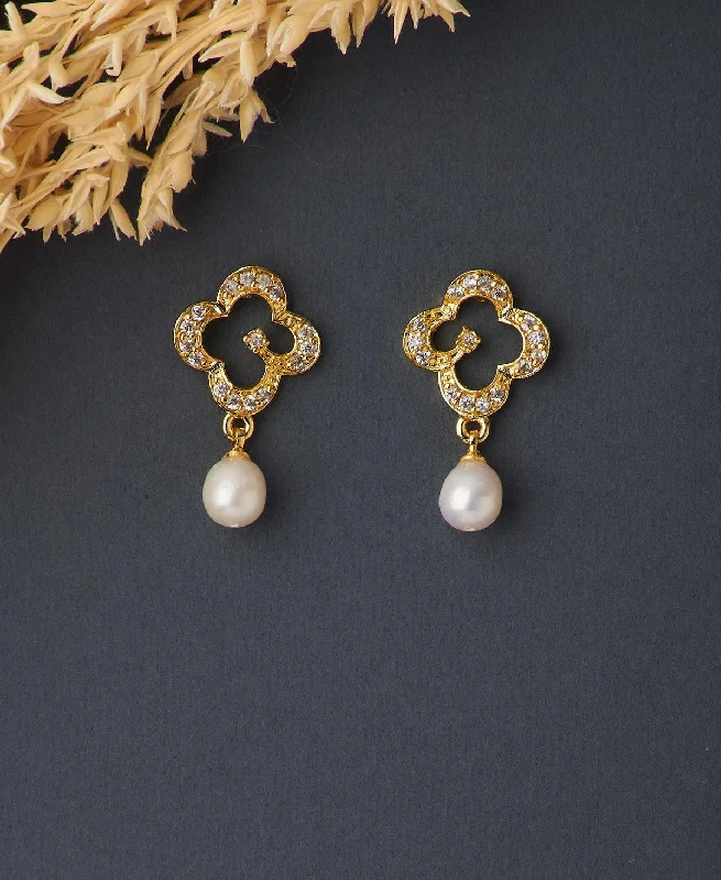 Florial Real Pearl Hanging Earring