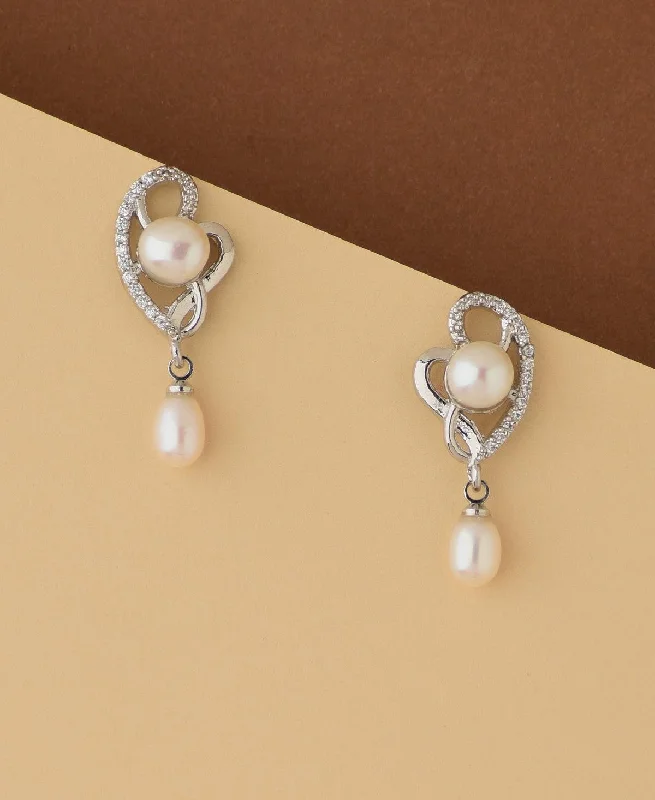 Heart Pearl Hang Earring