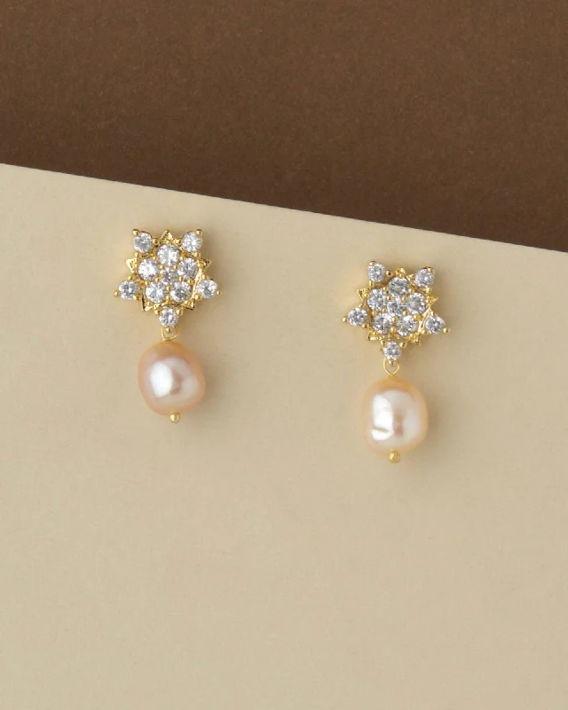 Floral and Smart Real Pearl Hang Earring