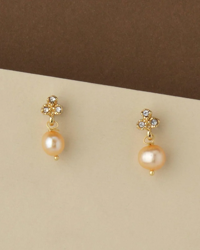 Little Pretty Pearl Hang Earring