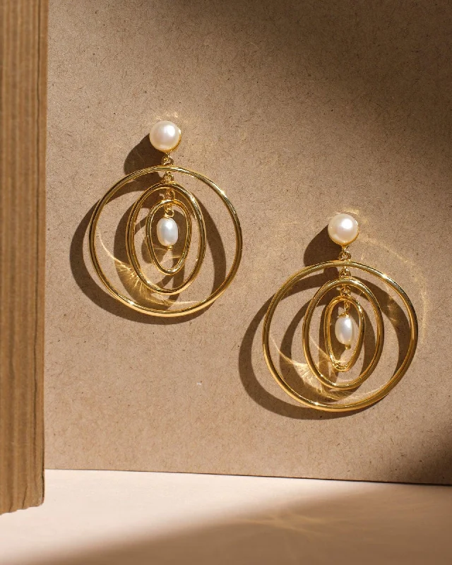 Power Of Flexibility Pearl Earrings